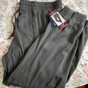 GAP NWT Tencel Joggers